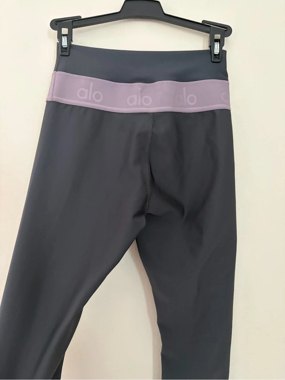 Alo Yoga High-Waist Airlift Suit Up Leggings with Logo Band